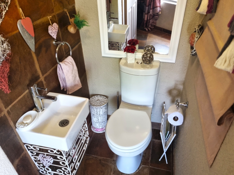 4 Bedroom Property for Sale in Boschdal North West